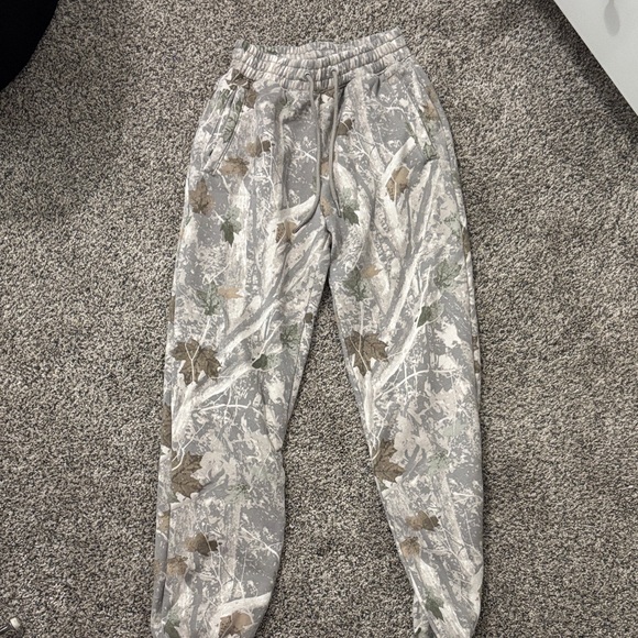 Abercrombie & Fitch Pants - Women Abercrombie & Fitch Gray Camouflage Joggers
